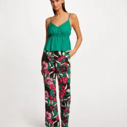 Blouse Bretelles Fines à Ornements Vert Femme 7 Blouse Bretelles Fines à Ornements Vert Femme -Morgandetoi Boutique blouse bretelles fines a ornements vert femme vue5 32536300942170600