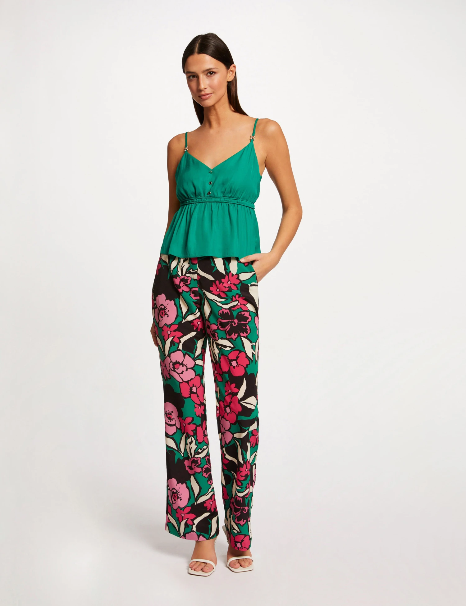 Blouse Bretelles Fines à Ornements Vert Femme 3 Blouse Bretelles Fines à Ornements Vert Femme – Image 3