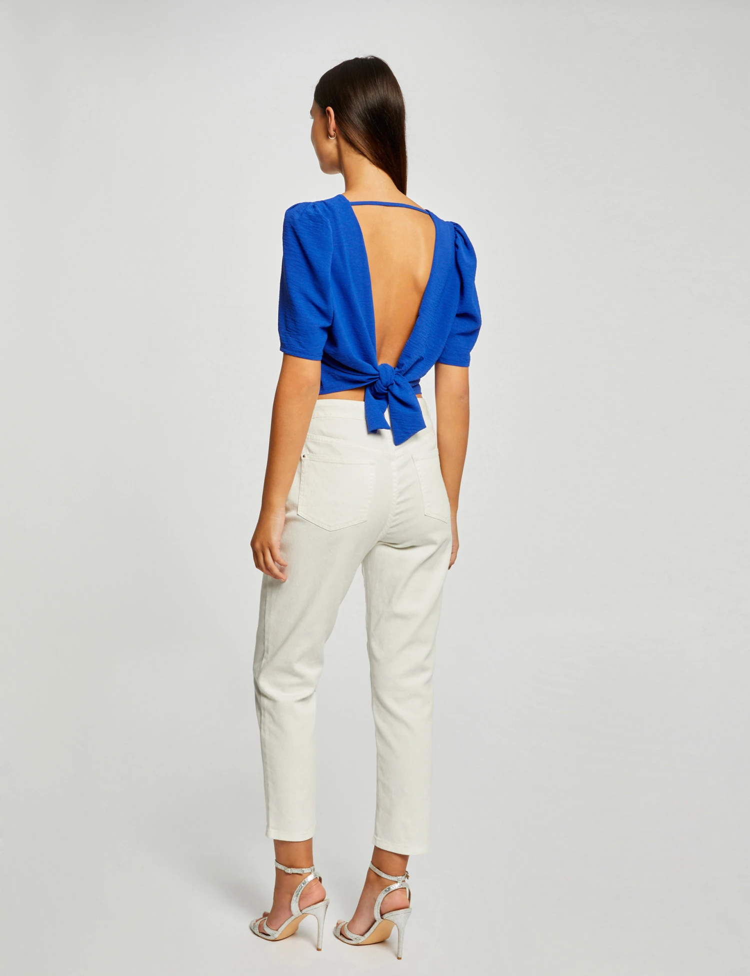 Blouse Manches Courtes Dos Ouvert Bleu Electrique Femme 2 Blouse Manches Courtes Dos Ouvert Bleu Electrique Femme – Image 2