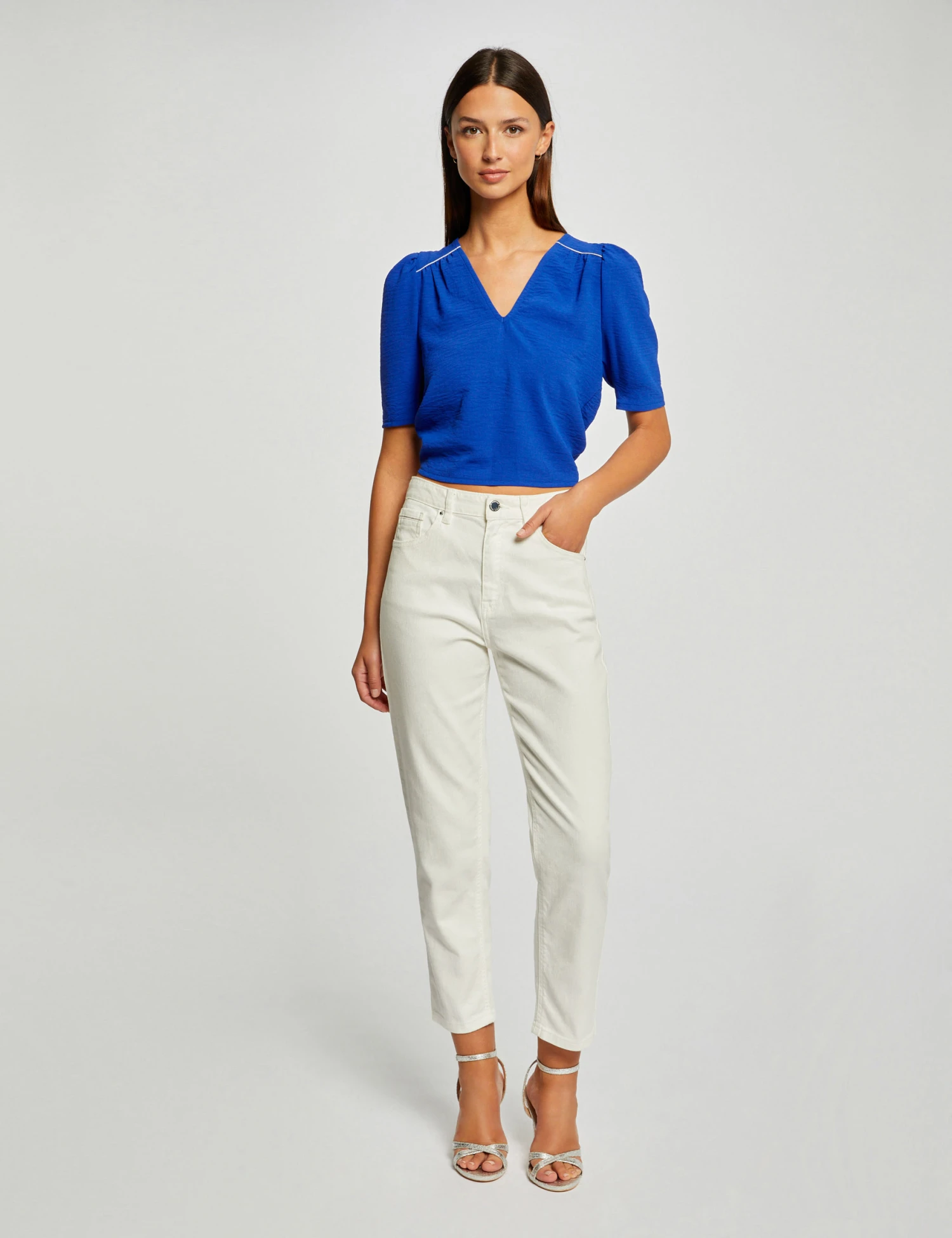 Blouse Manches Courtes Dos Ouvert Bleu Electrique Femme 3 Blouse Manches Courtes Dos Ouvert Bleu Electrique Femme – Image 3