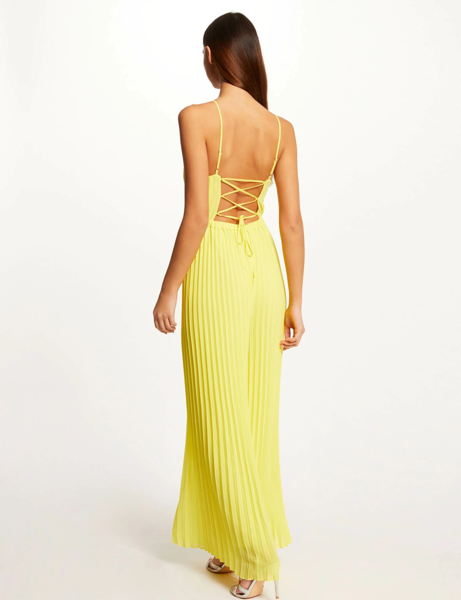 Combinaison Large Plissée Avec Dos Nu Jaune Femme 2 Combinaison Large Plissée Avec Dos Nu Jaune Femme – Image 2