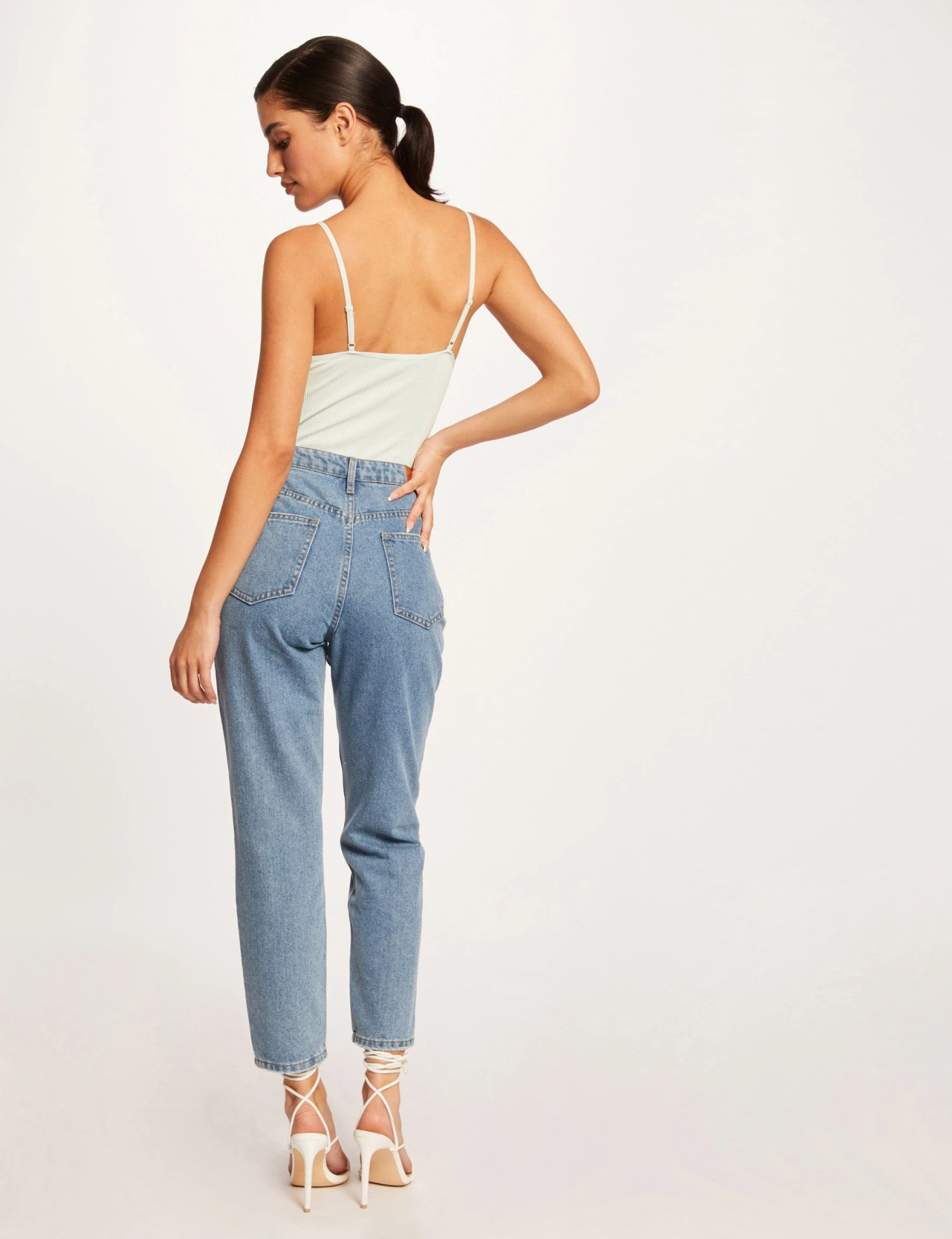 Débardeur Bretelles Fines à Col En V Vert Clair Femme 2 Débardeur Bretelles Fines à Col En V Vert Clair Femme – Image 2