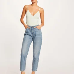 Débardeur Bretelles Fines à Col En V Vert Clair Femme 7 Débardeur Bretelles Fines à Col En V Vert Clair Femme -Morgandetoi Boutique debardeur bretelles fines a col en v vert clair femme vue5 32536300885760607