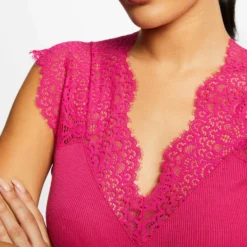 Débardeur Bretelles Larges En Dentelle Rose Fonce Femme -Morgandetoi Boutique debardeur bretelles larges en dentelle rose fonce femme vue4 32536300823170515