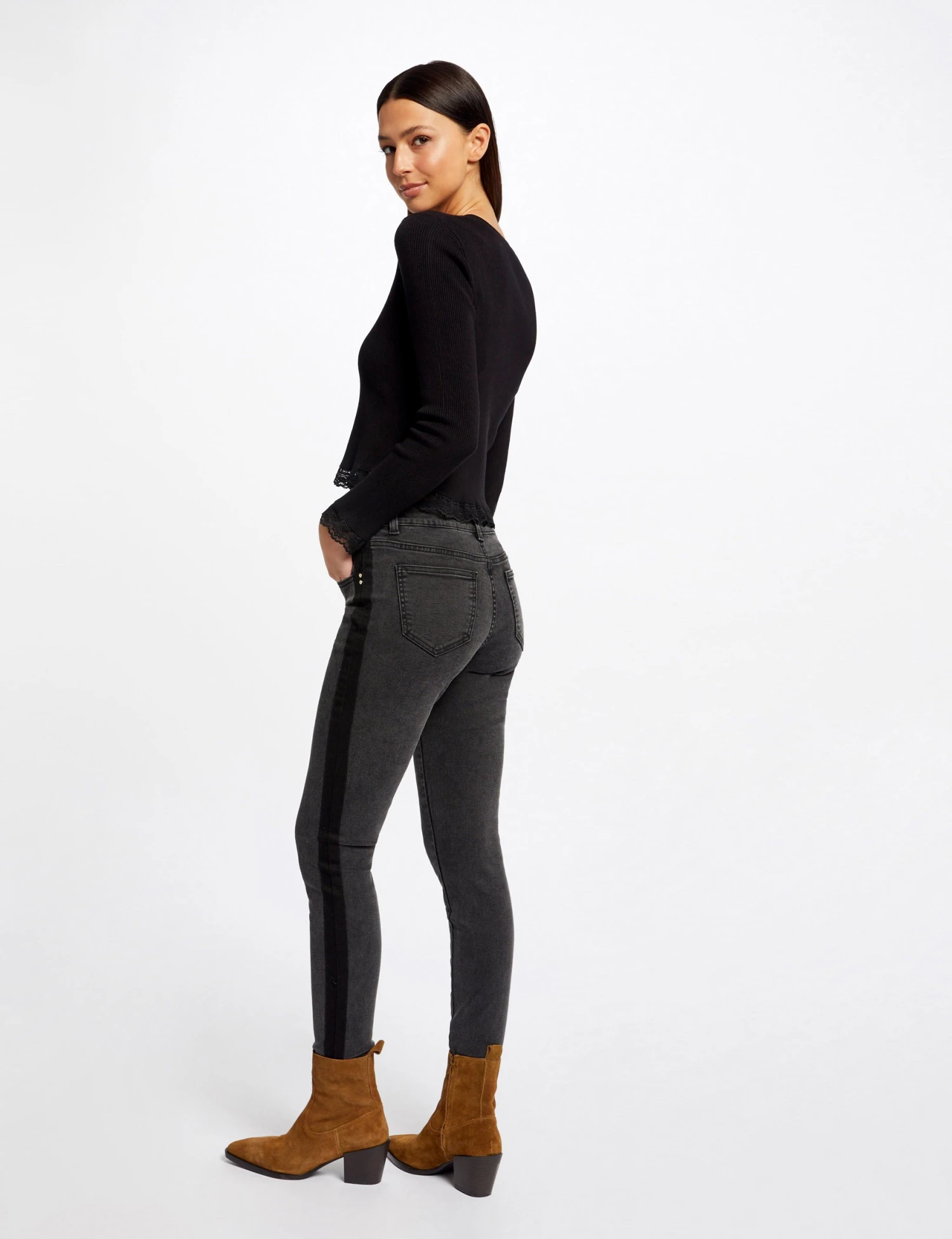 Gilet Manches Longues Avec Dentelle Noir Femme 2 Gilet Manches Longues Avec Dentelle Noir Femme – Image 2