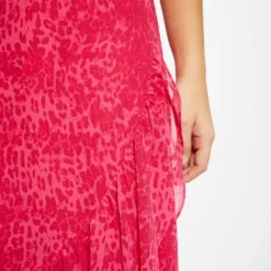 Jupe Longue Portefeuille Imprimé Léopard Rose Femme 9 Jupe Longue Portefeuille Imprimé Léopard Rose Femme -Morgandetoi Boutique jupe longue portefeuille imprime leopard rose femme vue4 32536300938130503