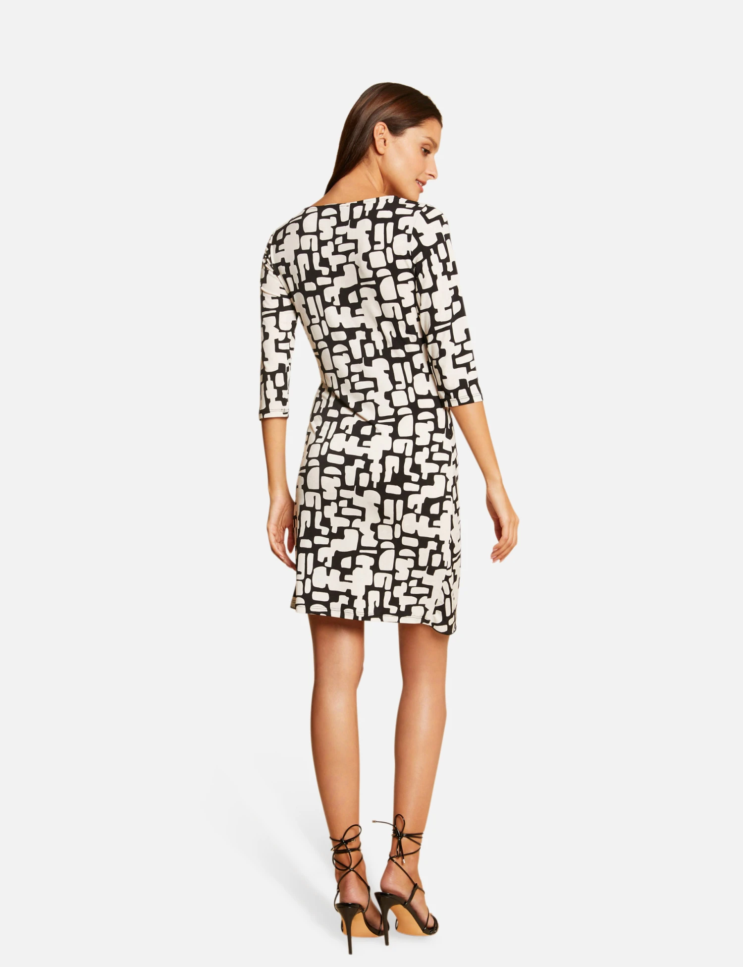 Robe Ajustée Drapée Imprimée Ecru Femme 2 Robe Ajustée Drapée Imprimée Ecru Femme – Image 2