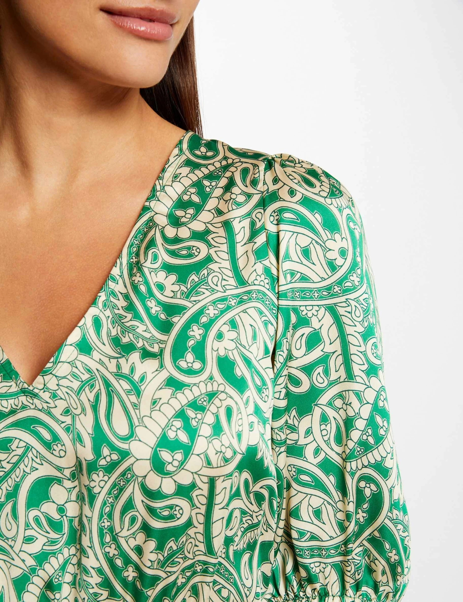 Robe Cintrée Dos Ouvert Satin Imprimée Multico Femme 6 Robe Cintrée Dos Ouvert Satin Imprimée Multico Femme – Image 6