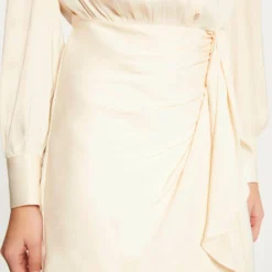 Robe Droite Drapée Satinée Ecru Moyen Femme -Morgandetoi Boutique robe droite drapee satinee ecru moyen femme vue6 32536300946440213