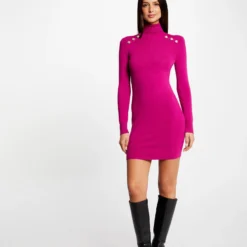 Robe Pull Ajustée Col Roulé Et Boutons Framboise Femme