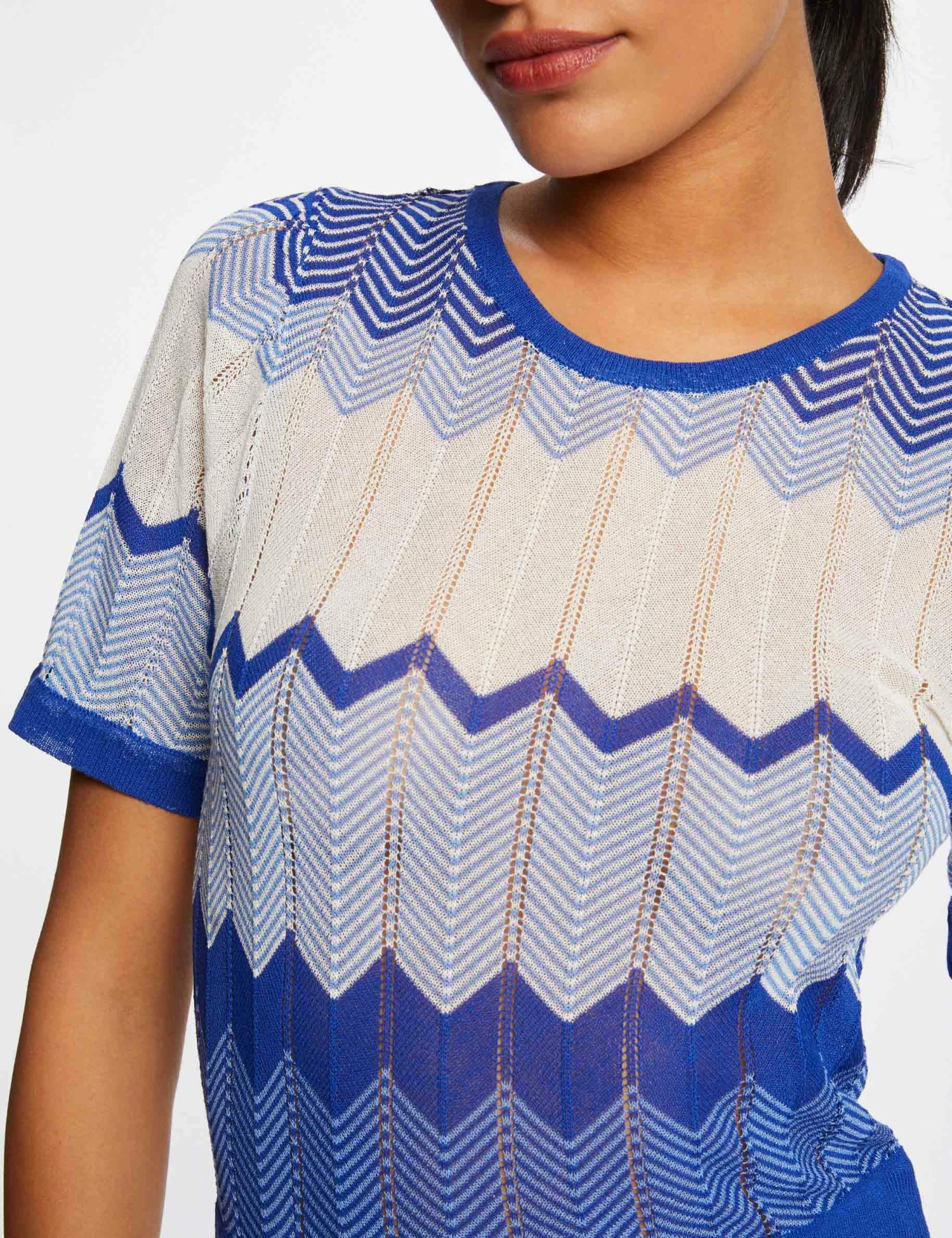 Robe Pull Longue Droite Imprimé Chevron Bleu Moyen Femme 5 Robe Pull Longue Droite Imprimé Chevron Bleu Moyen Femme – Image 5