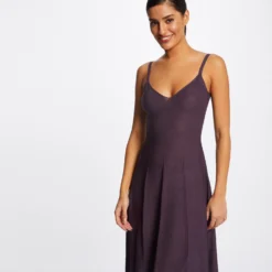 Robe Pull Midi évasée à Bretelles Fines Prune Femme 9 Robe Pull Midi évasée à Bretelles Fines Prune Femme -Morgandetoi Boutique robe pull midi evasee a bretelles fines prune femme vue5 32536300931330505