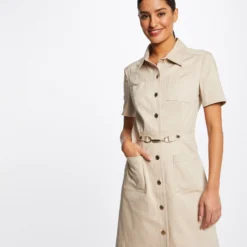 Robe Trapèze Boutonnée Avec Boucle Beige Femme