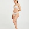 Slip En Dentelle Ivoire Femme