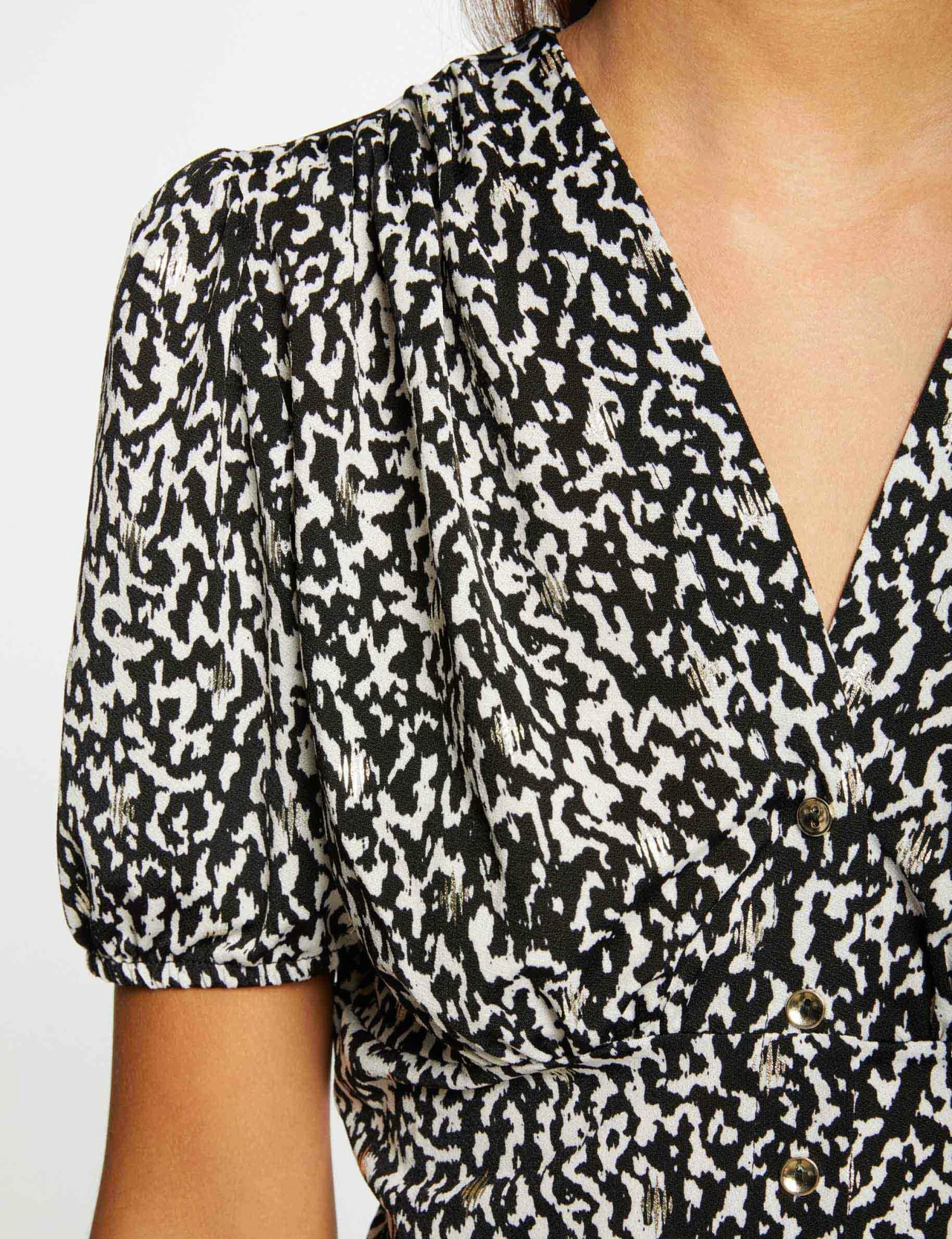 T-shirt à Boutons Imprimé Animalier Multico Femme 5 T-shirt à Boutons Imprimé Animalier Multico Femme – Image 5