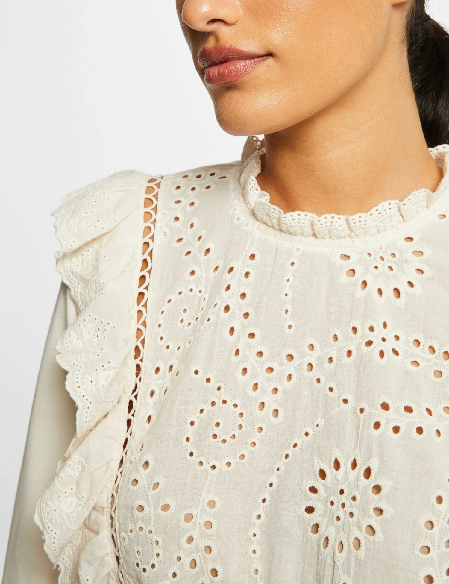 T-shirt Manches 3/4 Avec Broderie Ivoire Femme 5 T-shirt Manches 3/4 Avec Broderie Ivoire Femme – Image 5