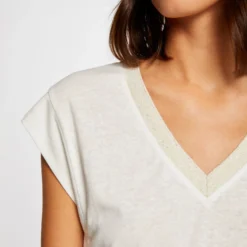 T-shirt Manches Courtes à Col En V Ecru Femme 9 T-shirt Manches Courtes à Col En V Ecru Femme -Morgandetoi Boutique t shirt manches courtes a col en v ecru femme vue4 32536300896410201