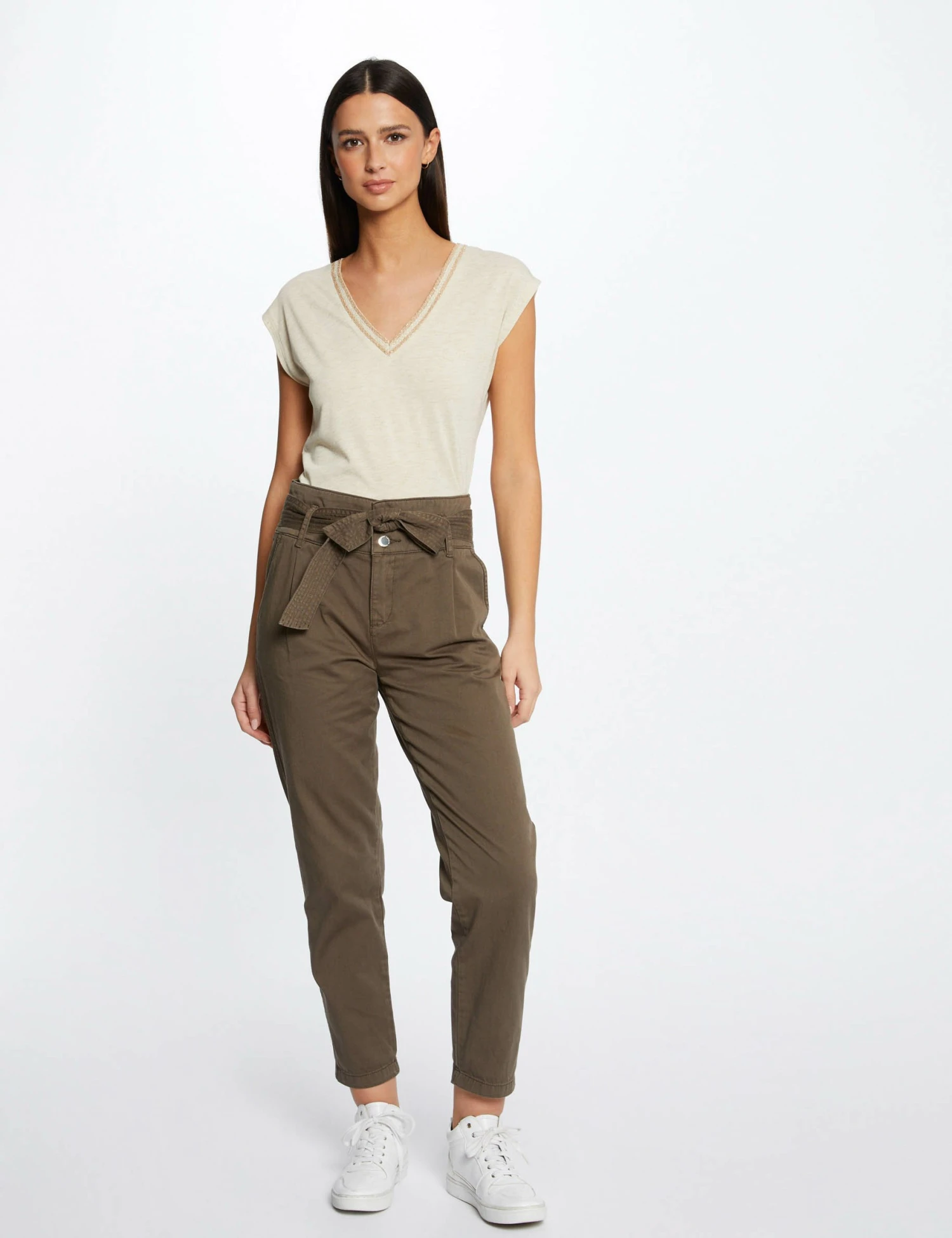 T-shirt Manches Courtes à Col En V Sable Femme 3 T-shirt Manches Courtes à Col En V Sable Femme – Image 3