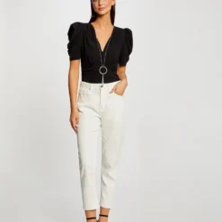 T-shirt Manches Courtes à Détail Bijou Noir Femme 7 T-shirt Manches Courtes à Détail Bijou Noir Femme -Morgandetoi Boutique t shirt manches courtes a detail bijou noir femme vue5 32536300959200100