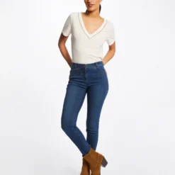 T-shirt Manches Courtes à Détails Bijoux Ivoire Femme -Morgandetoi Boutique t shirt manches courtes a details bijoux ivoire femme vue5 32536300928490203