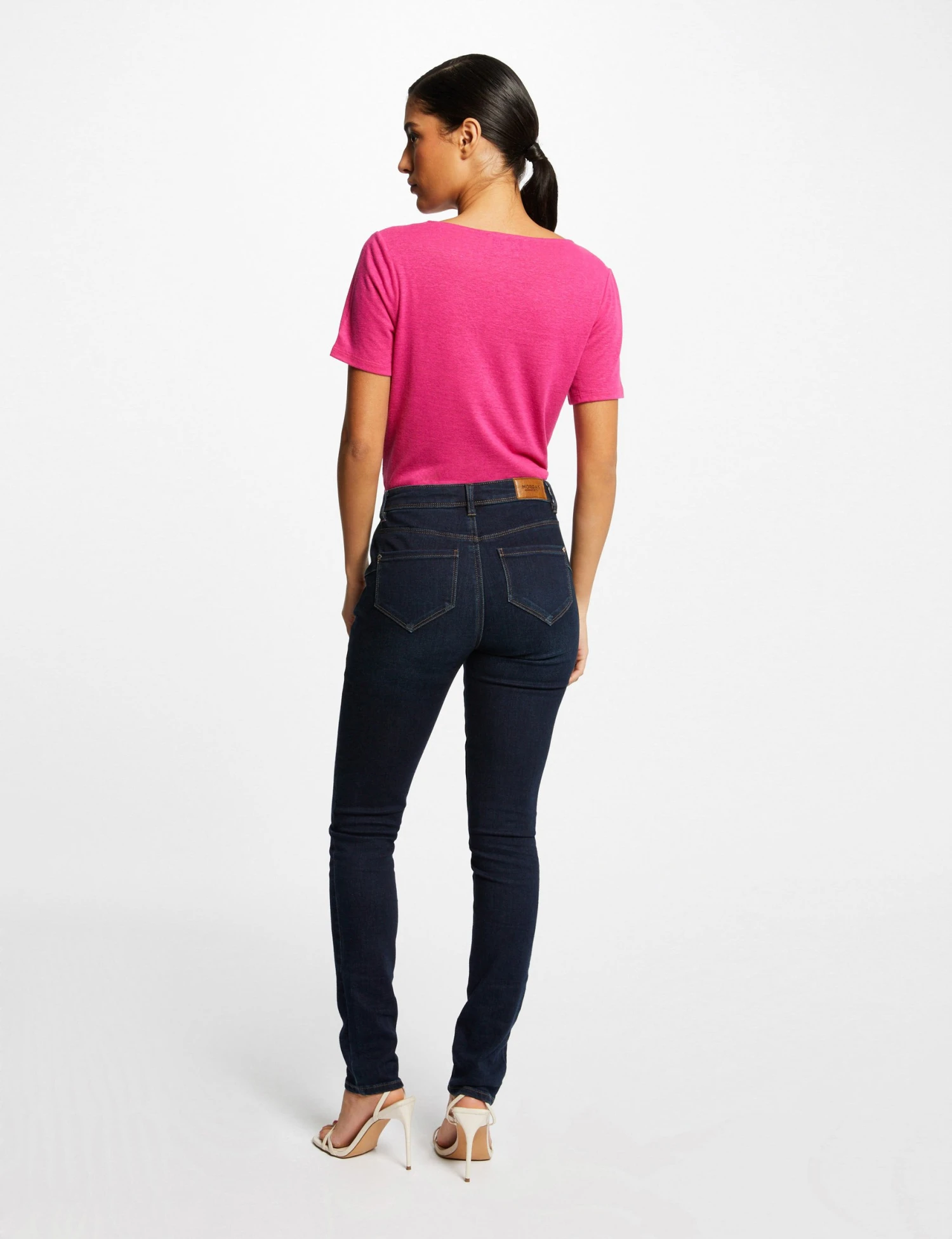 T-shirt Manches Courtes à Détails Bijoux Rose Fonce Femme 2 T-shirt Manches Courtes à Détails Bijoux Rose Fonce Femme – Image 2