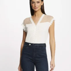 T-shirt Manches Courtes à Plumetis Ecru Femme