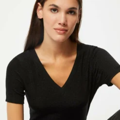 T-shirt Manches Courtes Avec Col En V Noir Femme