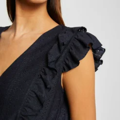 T-shirt Manches Courtes Brodé à Volants Marine Femme 9 T-shirt Manches Courtes Brodé à Volants Marine Femme -Morgandetoi Boutique t shirt manches courtes brode a volants marine femme vue4 32536300967440301