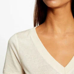 T-shirt Manches Courtes Fils Métallisés Ivoire Femme 9 T-shirt Manches Courtes Fils Métallisés Ivoire Femme -Morgandetoi Boutique t shirt manches courtes fils metallises ivoire femme vue4 32536300949210203