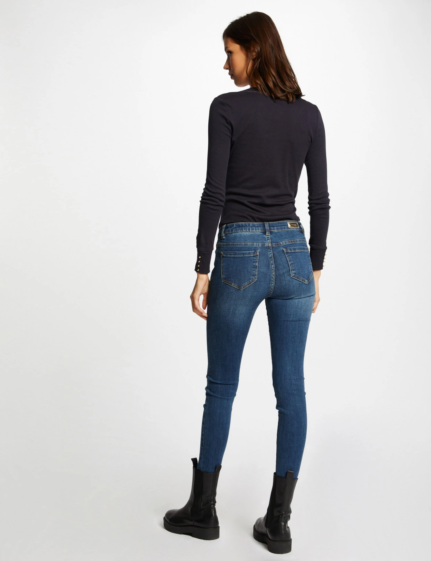 T-shirt Manches Longues Avec Col En V Marine Femme 2 T-shirt Manches Longues Avec Col En V Marine Femme – Image 2