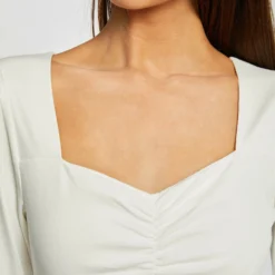 T-shirt Manches Longues Encolure Coeur Ecru Femme -Morgandetoi Boutique t shirt manches longues encolure coeur ecru femme vue4 32536300951780201